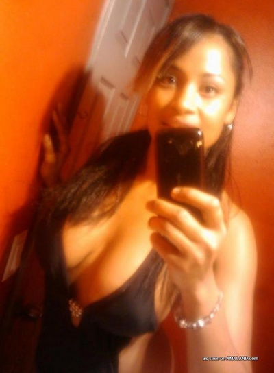 Busty Black Amateur Chicks Self Pics