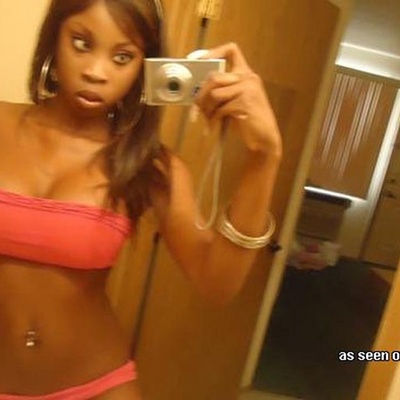 Ebony Amateur Hottie With Great Big Tits