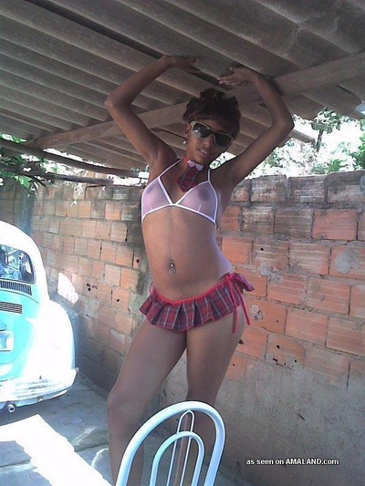 Hot Ebony Teen Outdoor Self Pics